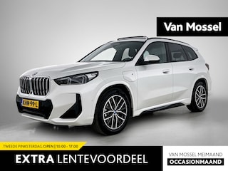 BMW X1 xDrive25e | M-SPORT | PANO-SCHUIFDAK | LEER | 360 CAMERA | STOELVERWARMING |