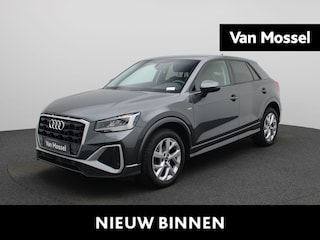 Audi Q2 1.5 35 TFSI 110kW S-LINE | WORDT VERWACHT | AUTOMAAT | ACHTERUITRIJCAMERA | ELEKTRISCHE KOFFERKLEP | VIRTUAL COCKPIT | APPLE CARPLAY | STOELVERWARMING | CLIMATE CONTROL | CRUISE CONTROL | LEDEREN BEKLEDING |