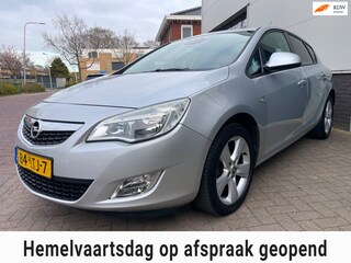 Opel Astra 1.4 Edition/Cruise-c/Climate-c/Aux/Trekhaak/Goed-onderhouden/Sfeerverlichting