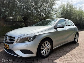 Mercedes-Benz A-klasse 180 Edition Navigatie 4U3 Nap!