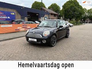 Mini Mini 1.4 2X SLEUTEL + BOEKJES!