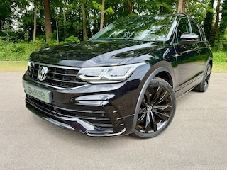 Volkswagen Tiguan 1.5 TSI R-Line / Automaat / PDC V-A Carplay-Android auto / 150PK / Getinte Ramen