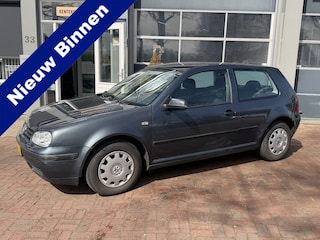 Volkswagen Golf 1.6 Airco,Trekhaak,Cv,Cruise Nu 799,- inruil koopje !!
