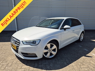 Audi A3 SPORTBACK 1.6 TDI Design Pro Line Plus,Navigatie,Parkeesensoren ,Xenon,17Inch,nwe Distributie