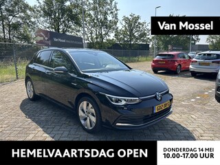 Volkswagen Golf 1.5 eTSI Style | 150PK Automaat | Privacy Glass | Camera | Sfeerverlichting | Ergo Stoelen | LED