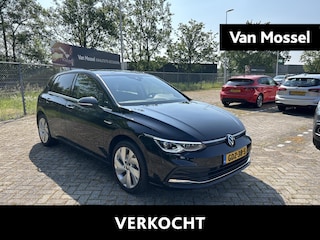 Volkswagen Golf 1.5 eTSI Style | 150PK Automaat | Privacy Glass | Camera | Sfeerverlichting | Ergo Stoelen | LED