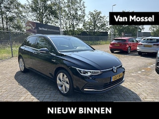 Volkswagen Golf 1.5 eTSI Style | 150PK Automaat | Privacy Glass | Camera | Sfeerverlichting | Ergo Stoelen | LED
