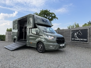 Ford Transit | Horsetruck | KRISMAR | STALLION 3XL | 2024 | HENGST | 39.400KM | AUTOMAAT | 3-SEAT | L3 | SUPERDELUXE | BELGISCH KENTEKEN