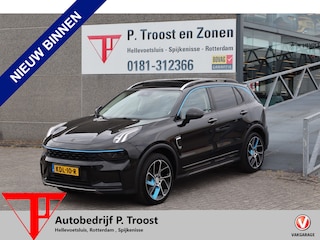 Lynk & Co 01 1.5 Panoramadak/360° Camera/Keyless/Lane assist/Adaptive cruise control/Apple carplay/Climate control/Stoelverwarming/Dodehoek detectie/Elektrisch sluitende achterklep/Elektrisch verstelbare stoel met geheugen