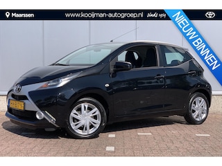 Toyota Aygo 1.0 VVT-i x-play | Navigatie | Camera | Airco