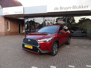 Toyota Corolla Cross 2.0 High Power Hybrid Style origineel Nederlandse auto, 1e eigenaar, dealeronderhouden, trekhaak, parkeersensoren voor en achter, Apple Carplay, Android Auto, halflederen bekleding, stoelverwarming, Toyota 10 jaar garantie programma, Toyota pechhulppas, r