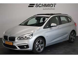 BMW 2-serie Tourer 220i Executive Sport Automaat | Trekhaak | Panoramadak | LED