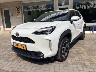 Toyota Yaris Cross 1.5 Hybrid 130 Executive Keyless entry+start/Cruisecontrole adapt./achteruitrijcam./Parkeersens. V+A/Elektr. climatecontrole/Verwarmde in hoogte verst.b. stoelen/L/M 18 inch/Led verlicht./lederen microvezel bekled./G