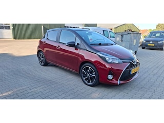 Toyota Yaris 1.5 Hybrid Volcano Edition