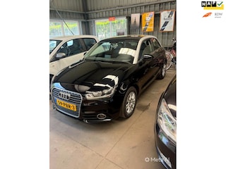 Audi A1 1.2 TFSI Attraction Pro Line Business*Navigatie*Nl Auto*Lichtmetaal!!
