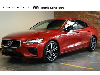 Volvo S60 T8 AWD Twin Engine R-Design | Dealeronderhouden | BLIS | Harman Kardon Premium Audio | Parkeercamera | Navigatie | Stoelverwarming | Stuurwielverwarming | 19'' Lichtmetalen velgen | Full LED Koplampen
