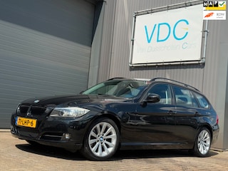 BMW 3-serie Touring 318i Business Line | Xenon | Navigatie | 17'' LMV