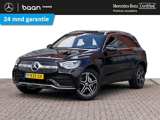 Mercedes-Benz GLC 300e 4-Matic AMG Line Panoramadak | Trekhaak | Apple Carplay | 4 Seizoen banden | Stoelverwarming | Achteruitrijcamera