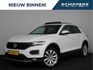 Volkswagen T-Roc 1.5 TSI Sport 150pk | Glazen schuif-kanteldak | Leer | Navigatie | LED