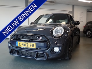 Mini Mini 2.0 Chili Serious Business, JW pakket!!, Navigatie, Clima controle, Cruise controle, Harman kordon speakers, Zwarte hemel,   Pdc V/A, Sport stoelen, Stoelverwarming, Xenon, Lm velgen, 17, JW pakket, full options!!, 86.000km Bovag afleverpakket 695,-