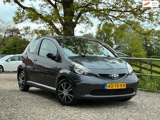 Toyota Aygo 1.0-12V + | Airco + Nieuwe koppeling nu € 2.450,-!!!