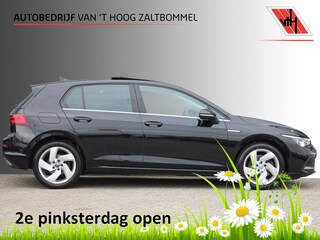 Volkswagen Golf 1.5 eTSI Style PANORAMADAK MEMORY ACC SFEER CARPLAY
