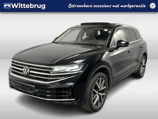 Volkswagen Touareg 3.0 TSi eHybrid 4MOTION Elegance / AUTOMAAT/ 381PK/ PANO/ TREKHAAK/ ACC/ MEMORY SEAT/ MASSAGE/ STOELVERWARM.+KOELING/ DODEHOEK/ PARK.SENSOR.V+A/ 360 CAMERA/ APP-CONNECT/ ELEK.ACHTERKLEP/ HEAD-UP/ KEYLESS/ 20'' LMV