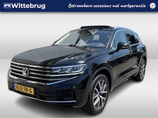 Volkswagen Touareg 3.0 TSi eHybrid 4MOTION Elegance / AUTOMAAT/ 381PK/ PANO/ TREKHAAK/ ACC/ MEMORY SEAT/ MASSAGE/ STOELVERWARM.+KOELING/ DODEHOEK/ PARK.SENSOR.V+A/ 360 CAMERA/ APP-CONNECT/ ELEK.ACHTERKLEP/ HEAD-UP/ KEYLESS/ 20'' LMV