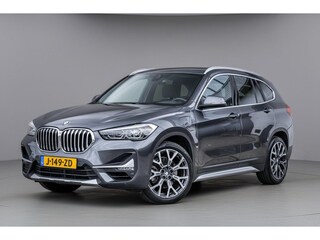 BMW X1 xDrive25e High Executive Org.NL|Pano-dak|Leder|Trekhaak|Camera|HuD|19''