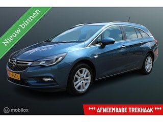 Opel Astra Sports Tourer 1.4 Online Edition, 150 PK, Trekhaak afneembaar, Pdc voor + achter, Cruise, Navi via App connect, Clima, 16 inche Lmv.