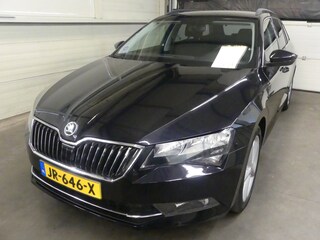 Skoda Superb Combi 1.4 TSI ACT Ambition - Trekhaak - Cruise Control