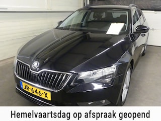 Skoda Superb Combi 1.4 TSI ACT Ambition - Trekhaak - Cruise Control