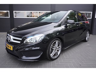 Mercedes-Benz B-klasse 180 Business Solution AMG Aut/Navi/Camera/Park.sensoren
