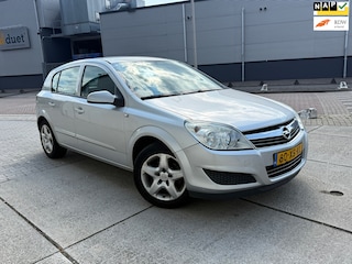 Opel Astra 1.6 Business AUTOMAAT AIRCO 5 DR