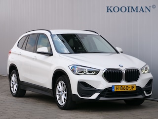 BMW X1 sDrive18i Executive Edition 141 Pk Automaat Navi / PDC / Trekhaak