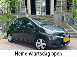 Toyota Aygo 1.0-12V Comfort Navigator Automaat Navi Airco Elec Pakket Lmv