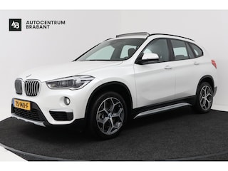 BMW X1 SDrive20i Orange Edition II (PANORAMADAK, STOELVERWARMING, CRUISE CONTROL, HUD-DISPLAY, DEALER ONDERHOUDEN)