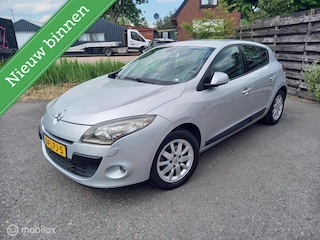 Renault Mégane 1.6 Celsium|Navi-PDC|Xenon|Treekhaak