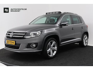 Volkswagen Tiguan 1.4 TSI R-Line Edition (PANORAMADAK, TREKHAAK, STOELVERWARMING, ELEKTR STOELEN, NAVIGATIE, SENSOREN)