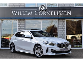 BMW 118i M-Sport Pano HiFi Stoelverwarming Sfeer Navi