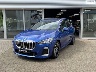 BMW 2-serie Tourer 225e xDrive M-Sport 245 Pk | Navi | Panoramadak | Clima | Cruise | Camera | Leder-Alcantara..