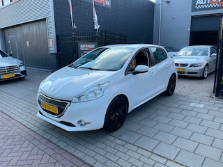 Peugeot 208 1.2 VTi Envy 1e Eigenaar! Airco Navi PDC NAP APK