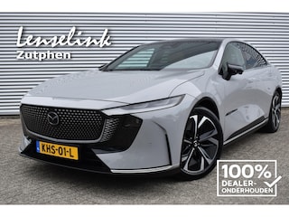 Mazda 6e 68,8kWh 258pk RWD TAKUMI PLUS | Tan Nappa leder & suede interieur met zwarte hemelkleding | Pano dak | 479 km rijbereik | Snellaadtijd 24 minuten !
