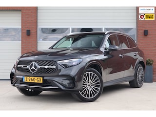 Mercedes-Benz GLC 300e 4MATIC AMG Line Panoramadak - Burmester - Wegklapbare trekhaak - 360 view - Keyless - Led