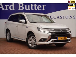 Mitsubishi Outlander 2.4 PHEV Pure 4WD + Camera+Apple-CarPlay-Android+2 oplaad Snoeren = ZEER NETJES !!