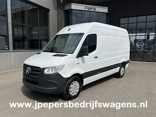 Mercedes-Benz Sprinter 320 L2 H2 Pro 81kWh / Snel laden 115Kw / Trekhaak / MBUX / Navigatie / Camera / Cruise control / Airco / 270 Graden achterdeuren