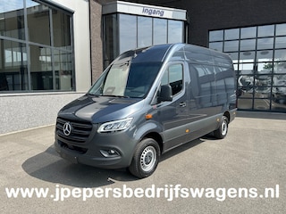 Mercedes-Benz Sprinter 317 CDI L2 H2 Pro LED / MBUX / Navigatie / Camera / Parkeersensoren / Cruise control / Airco / 270 Graden achterdeuren