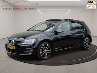 Volkswagen Golf 1.4 TSI ACT Highline * PANORAMA DAK * AUTOMAAT * LEER * CAM *
