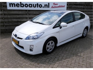 Toyota Prius 1.8 Executive + Solar roof