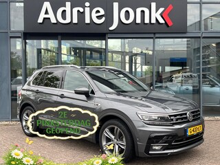 Volkswagen Tiguan 1.5 TSI ACT Highline Business R | AUTOMAAT |WEGKLAPBARE TREKHAAK | PANO DAK | 19 INCH | APPLE & ANDROID AUTO | R-LINE |